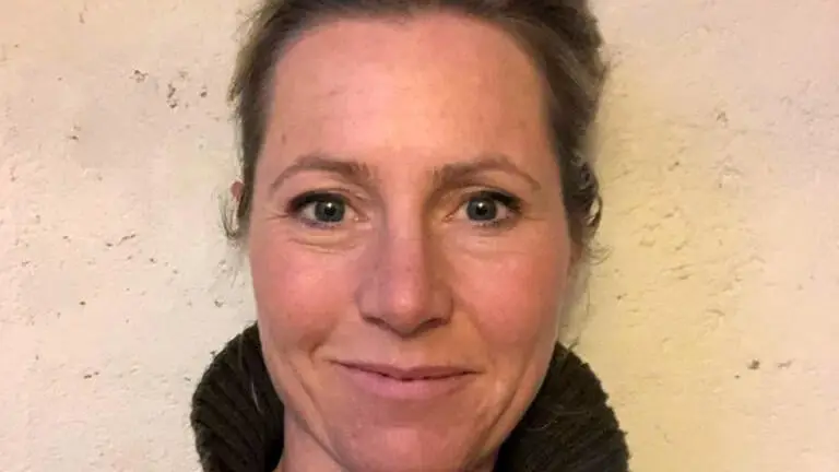 Portraitfoto von Sarah Loeffl, Englisch- und Sportlehrerin an der Realschule Gauting