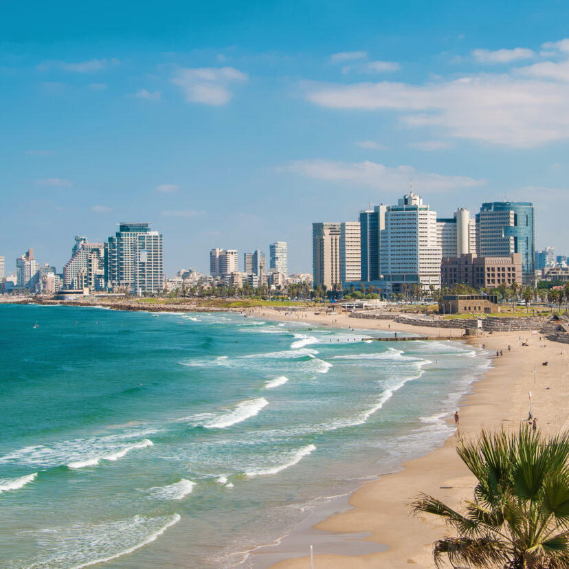 Strand Tel Aviv Blick auf die Uferpromenade und die Strände von Tel Aviv